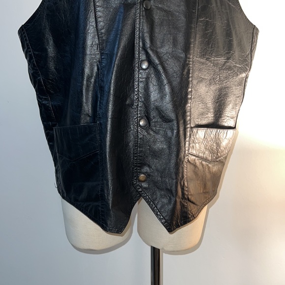 MEN’S LUCKY LEATHER INC. VEST🖤 - Picture 5 of 10